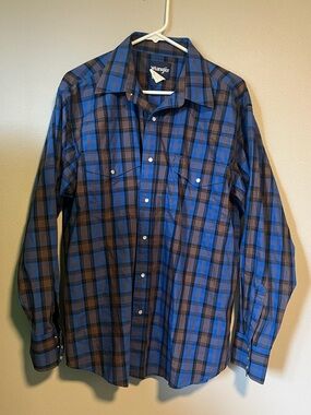 Men’s Wrangler Plaid Button-Down Shirt